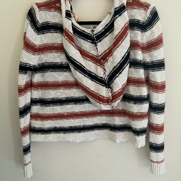 Adorable, rustic Roxy pullover! - Picture 3 of 3